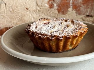 Вишневий міні пиріг (105g)