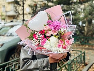 Pink flower whit balloon