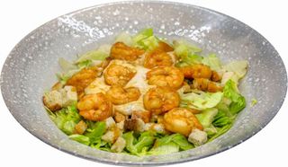 Salată Caesar cu creveți