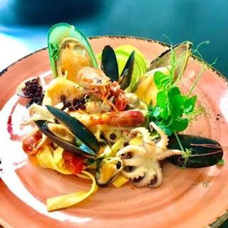 Tagliatelle cu fructe de mare