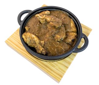 წიწილა ტყემალში