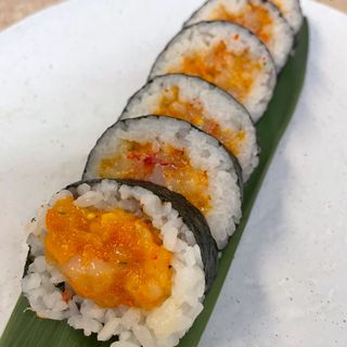 Futomaki de tartar de gamba