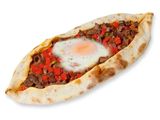 Пиде с мясом и яйцом