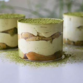 100. Tiramisú Te Verde Japonesa (1 Pza.)