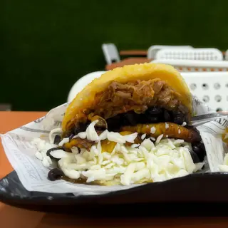 AREPA ESPECIAL DE PABELLON