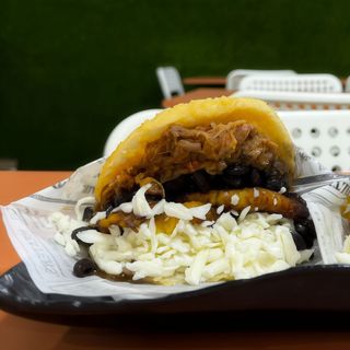 AREPA ESPECIAL DE PABELLON