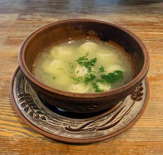 Бульйон з пельменями (300г)