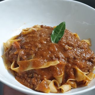 Fettuccina casera con Boloñesa(Pasta fresca) 