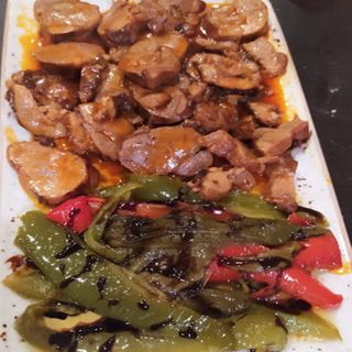 Lacón Con Pimientos Asados