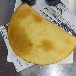 Empanada Carne Mechada Y Tajada ( Platano Macho)