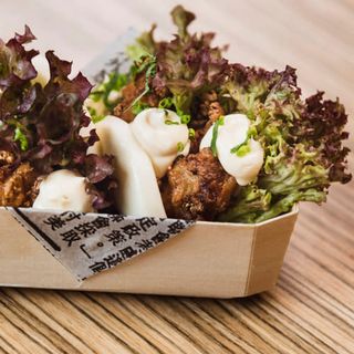 Bao de Pollo Frito estilo Japonés con salsa Kaisou  (2 Uds.)