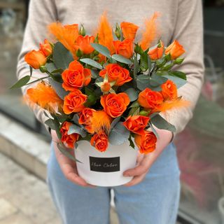 Orange roses xs box