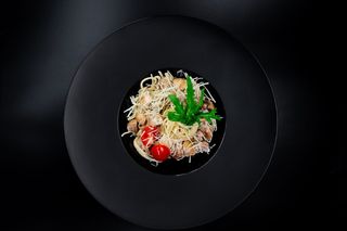 Удон з куркою та грибами у вершках 300г