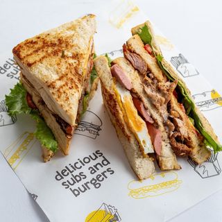 Club Sandwich (no fries)