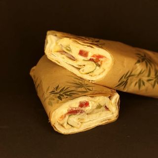 Bocadillo De Hommos Roll