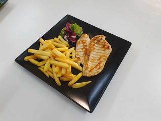 Piept de pui la gratar