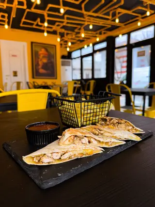 Quesadilla cu pui