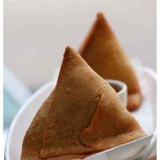 Twin Beef Samosa {2pcs}