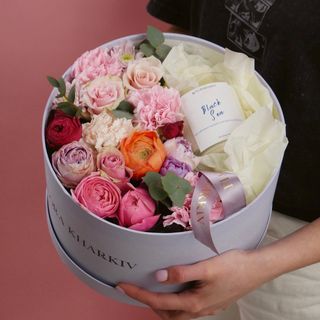 Бокс квіти +свічка