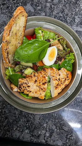 Salată cu pui