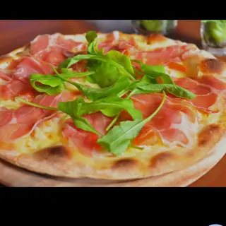 Ciaccino con prosciutto crudo.