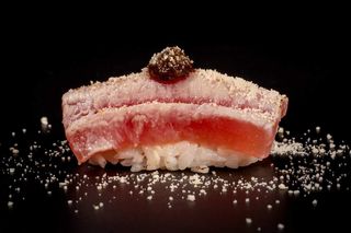 074 Nigiri tuna truffle 2 pezzi