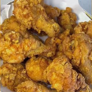 Alitas de pollo fritas (5 uds.)