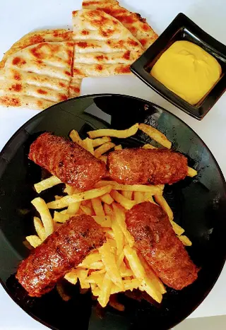 Meniu mici de Dadulesti  porc si vita