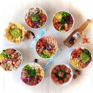 Diseña tu poke mediano