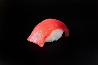 Суши тунец (40 гр)