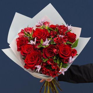 Red Story Bouquet