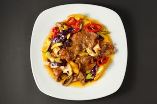 Carne de vită în stil Thailandez