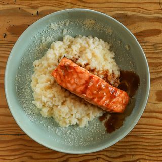 Salmão na Brasa com Risotto de Lima