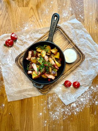 Пательня з картоплею та беконом (300 г)