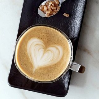 Cappuccino + eau (33 cl)