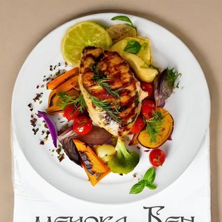 Свинско кюфте с билки (60г)