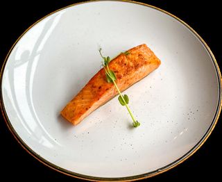 Смажений лосось (100г)