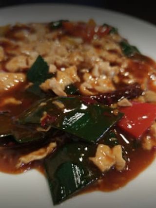 Maiale con funghi e bambù