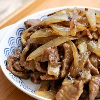Ternera Con Cebolla