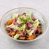 Салат з ростбіфом та картоплею