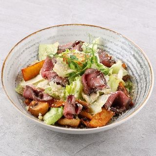 Салат з ростбіфом та картоплею