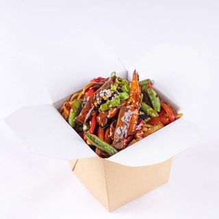 ატრია საქონლის ხორცით და ტერიაკის სოუსით / Beef noodles with Teriyaki