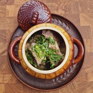 Лобіо з шматочками свинини (350г)