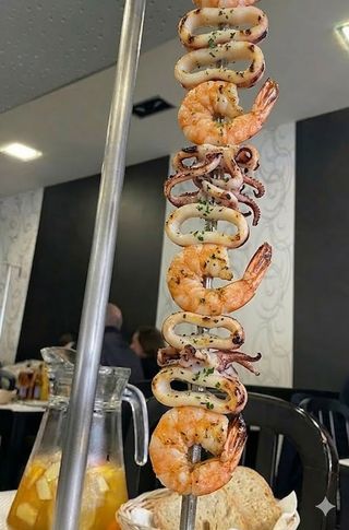 Espetada de Lulas com Camarão