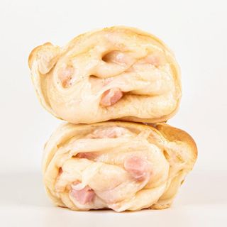 Empanada de jamón y queso