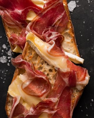 Torrada de pernil ibèric amb brie fos