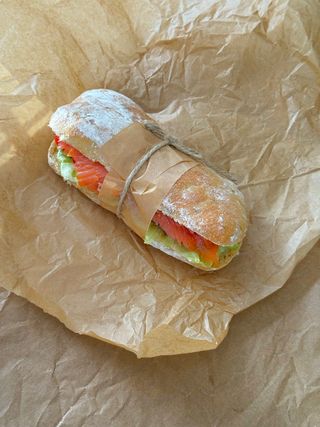 Сэндвич на луковой чиабатте (300г)