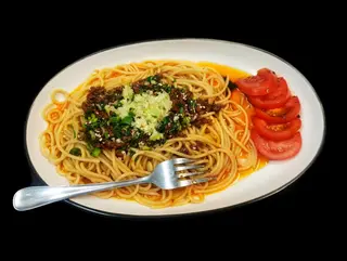 2.7 Noodle u sosu od govedine