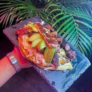 CACHAPA DE COCHINO FRITO