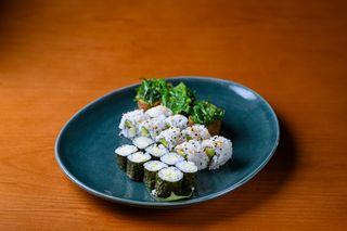 F43 Sushi Combinado   ( vegetariano)